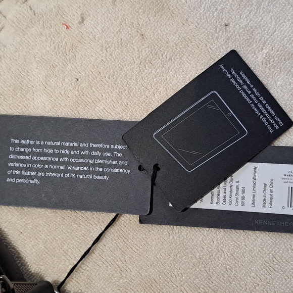 🌏Kenneth Cole🌏 - Picture 7 of 13